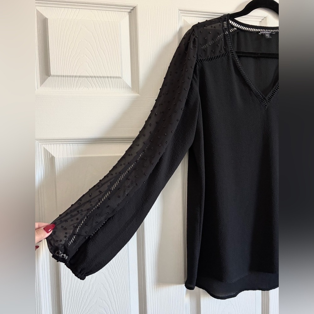 Express Black and Pink Blouses
Bundle of two. - Picture 10 of 10